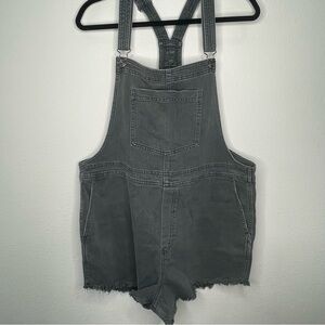 Aerie Charcoal/Black Overall Shorts with Adjustable Straps Raw Hem Size XL